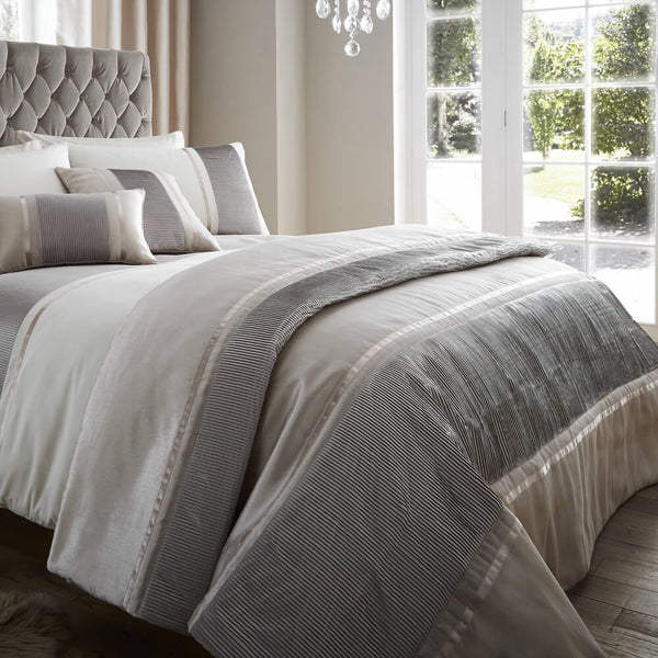 Detroit Bedspread - Cream