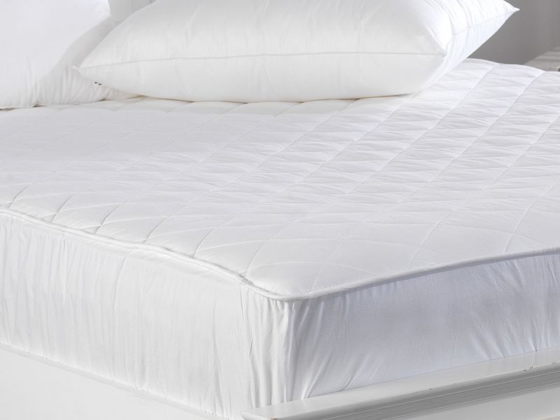 thick quilted mattress protector